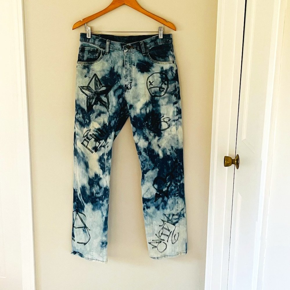 Wrangler bleached Graffiti Jeans Size 32 X 32 regular fit drippy streatwear